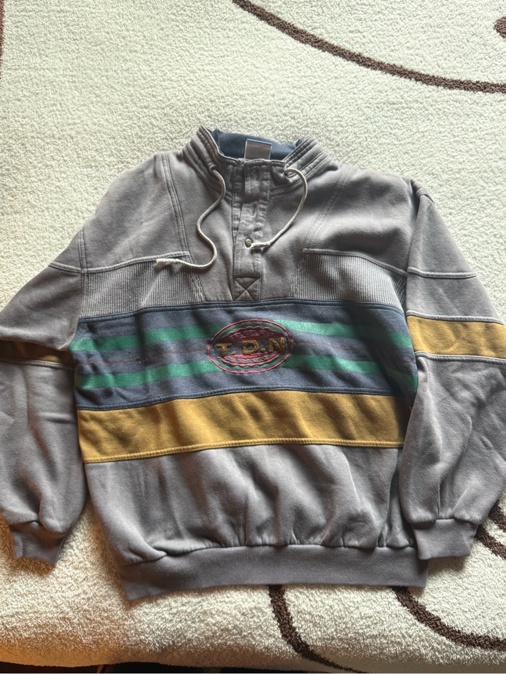 Vintage Todays News Gray/Purple Pullover Mockneck